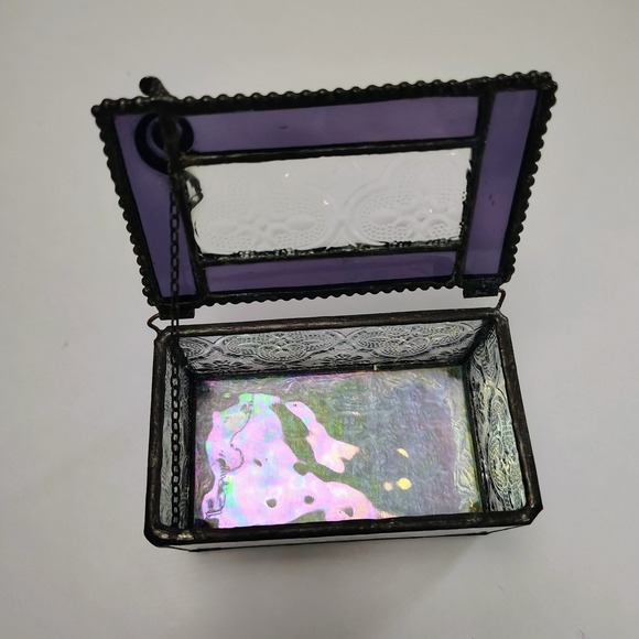 Vintage Art Glass Purple Iridescent Trinket Jewelry Box With Metal‎ Clef Music - Picture 5 of 12